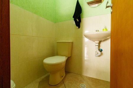 Casa à venda com 130m², 2 quartos e 4 vagas Casa à venda com 130m², 2 quartos e 4 vagasLavabo Garagem