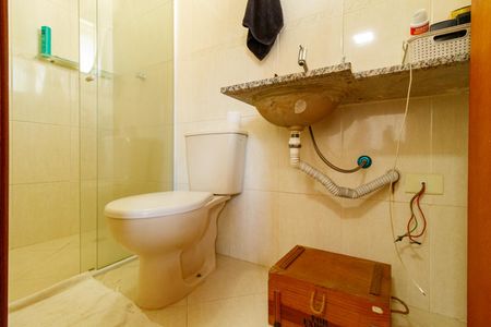 Casa à venda com 130m², 2 quartos e 4 vagas Casa à venda com 130m², 2 quartos e 4 vagasBanheiro da Suíte