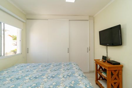 Casa à venda com 130m², 2 quartos e 4 vagas Casa à venda com 130m², 2 quartos e 4 vagasSuíte