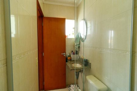 Casa à venda com 130m², 2 quartos e 4 vagas Casa à venda com 130m², 2 quartos e 4 vagasBanheiro da Suíte 2