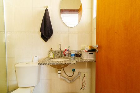 Casa à venda com 130m², 2 quartos e 4 vagas Casa à venda com 130m², 2 quartos e 4 vagasBanheiro da Suíte