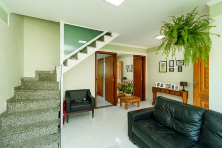 Casa à venda com 130m², 2 quartos e 4 vagas Casa à venda com 130m², 2 quartos e 4 vagasSala