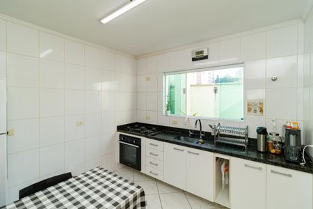 Casa à venda com 130m², 2 quartos e 4 vagas Casa à venda com 130m², 2 quartos e 4 vagasCozinha