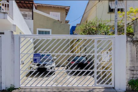 Casa para alugar com 270m², 4 quartos e 3 vagasFachada + Placa