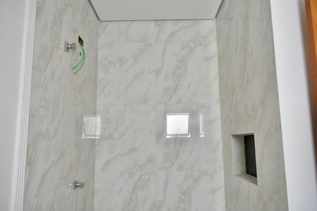 Casa à venda com 160m², 3 quartos e 2 vagasBanheiro da Suíte 2