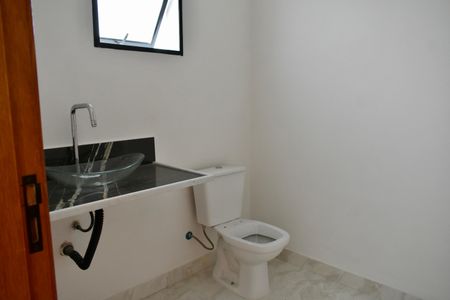 Casa à venda com 160m², 3 quartos e 2 vagasBanheiro da Suíte 2