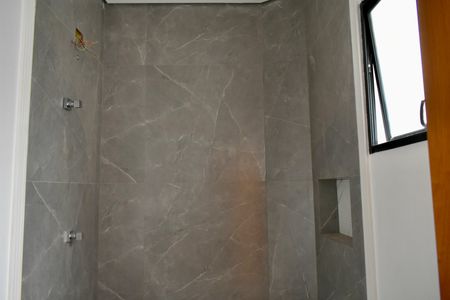 Casa à venda com 160m², 3 quartos e 2 vagasBanheiro da Suíte 1