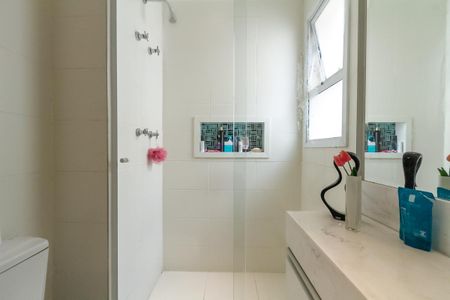 Apartamento à venda com 420m², 4 quartos e 5 vagasBanheiro da Suíte 1