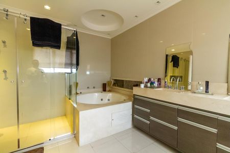Apartamento à venda com 420m², 4 quartos e 5 vagasBanheiro da Suíte 4