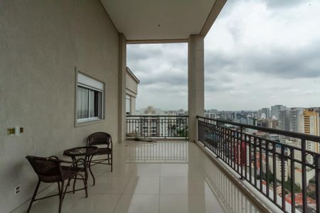 Apartamento à venda com 420m², 4 quartos e 5 vagasVaranda da Suíte 4
