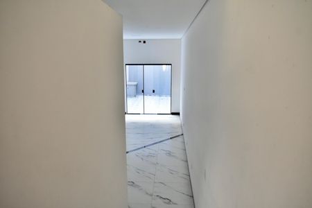 Casa à venda com 160m², 3 quartos e 2 vagas Casa à venda com 160m², 3 quartos e 2 vagasSala