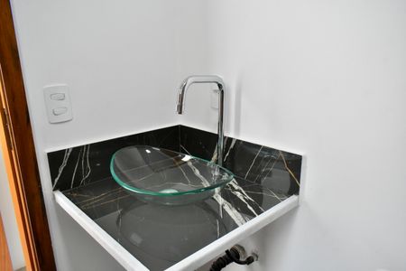 Casa à venda com 160m², 3 quartos e 2 vagas Casa à venda com 160m², 3 quartos e 2 vagasBanheiro da Suíte 2