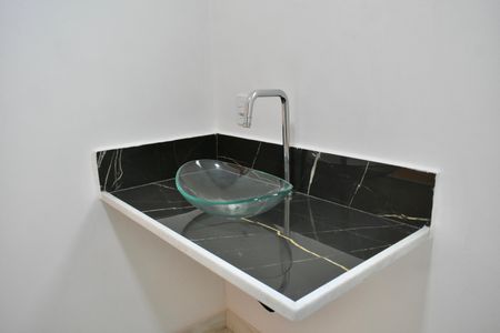 Casa à venda com 160m², 3 quartos e 2 vagas Casa à venda com 160m², 3 quartos e 2 vagasBanheiro da Suíte 3