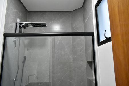 Casa à venda com 160m², 3 quartos e 2 vagas Casa à venda com 160m², 3 quartos e 2 vagasBanheiro da Suíte 1