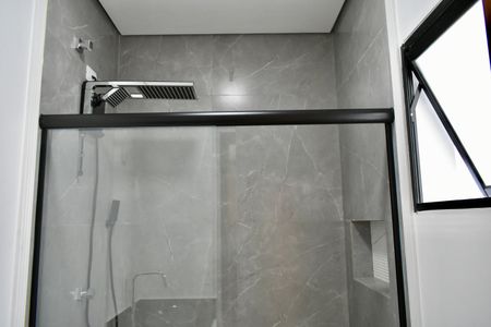 Casa à venda com 160m², 3 quartos e 2 vagas Casa à venda com 160m², 3 quartos e 2 vagasBanheiro da Suíte 2