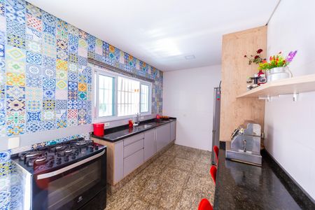 Casa à venda com 155m², 3 quartos e 2 vagasCozinha