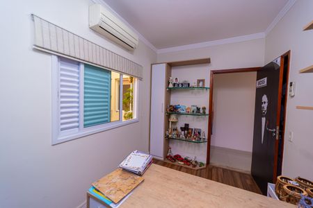 Casa à venda com 155m², 3 quartos e 2 vagasQuarto 2