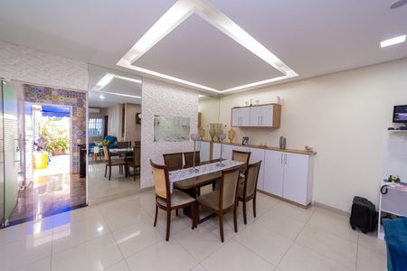 Casa à venda com 155m², 3 quartos e 2 vagasSala de Jantar
