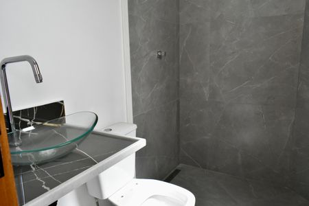 Casa à venda com 160m², 3 quartos e 2 vagasBanheiro da Suíte 1