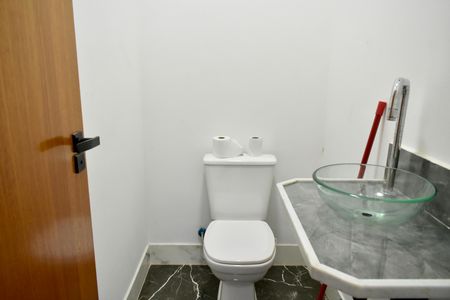 Casa à venda com 160m², 3 quartos e 2 vagasLavabo