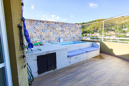 Apartamento para alugar com 159m², 3 quartos e 2 vagas Apartamento para alugar com 159m², 3 quartos e 2 vagasCobertura