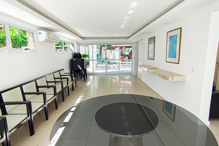 Apartamento para alugar com 159m², 3 quartos e 2 vagas Apartamento para alugar com 159m², 3 quartos e 2 vagasÁrea comum