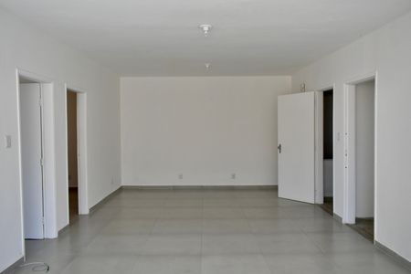 Apartamento à venda com 102m², 3 quartos e sem vaga Apartamento à venda com 102m², 3 quartos e sem vagaSala