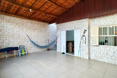 Casa para alugar com 120m², 2 quartos e 3 vagas Casa para alugar com 120m², 2 quartos e 3 vagasGaragem