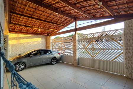 Casa para alugar com 120m², 2 quartos e 3 vagas Casa para alugar com 120m², 2 quartos e 3 vagasGaragem