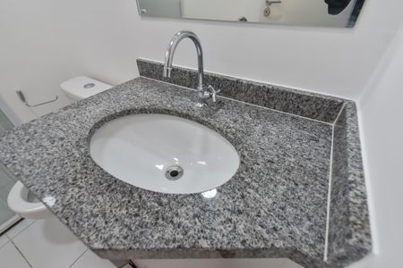 Apartamento para alugar com 70m², 3 quartos e 1 vaga Apartamento para alugar com 70m², 3 quartos e 1 vagaBanheiro da suíte