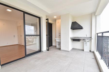 Apartamento para alugar com 70m², 3 quartos e 1 vaga Apartamento para alugar com 70m², 3 quartos e 1 vagaVaranda