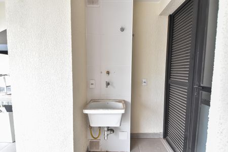 Apartamento para alugar com 70m², 3 quartos e 1 vagaÁrea de serviço