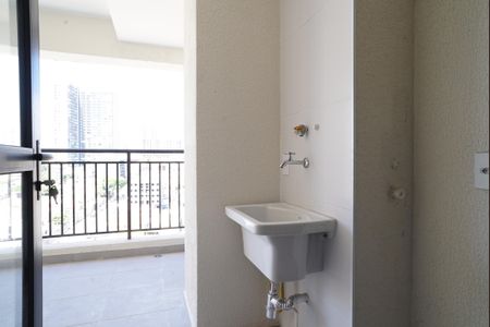 Apartamento para alugar com 70m², 3 quartos e 1 vagaÁrea de Serviço