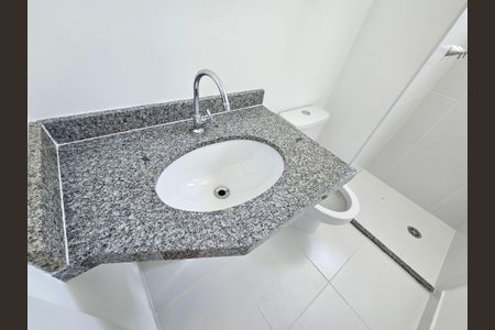 Apartamento para alugar com 70m², 3 quartos e 1 vaga Apartamento para alugar com 70m², 3 quartos e 1 vagaBanheiro da Suíte