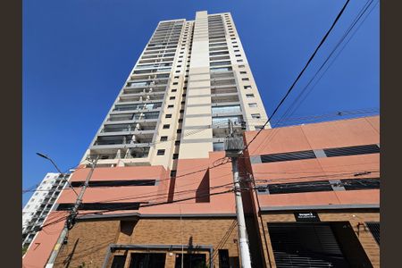 Apartamento para alugar com 64m², 2 quartos e 2 vagas Apartamento para alugar com 64m², 2 quartos e 2 vagasFachada