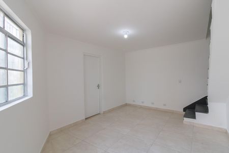Casa para alugar com 110m², 2 quartos e 1 vaga Casa para alugar com 110m², 2 quartos e 1 vagaSala