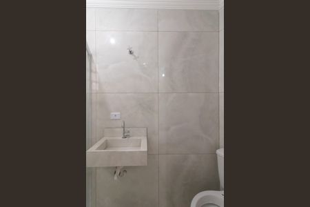 Casa para alugar com 110m², 2 quartos e 1 vaga Casa para alugar com 110m², 2 quartos e 1 vagaBanheiro