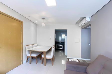 Apartamento à venda com 58m², 2 quartos e 1 vagaSala