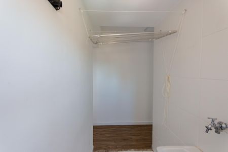 Apartamento à venda com 54m², 2 quartos e 1 vaga Apartamento à venda com 54m², 2 quartos e 1 vagaÁrea de Serviço