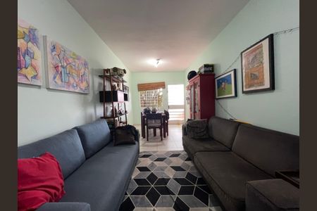 Casa à venda com 140m², 3 quartos e 2 vagasSala