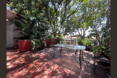 Casa à venda com 140m², 3 quartos e 2 vagasVaranda