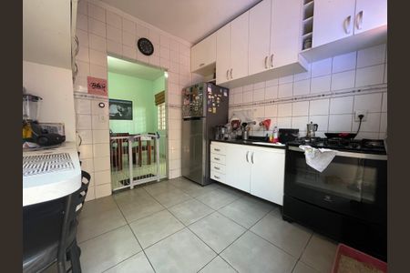 Casa à venda com 140m², 3 quartos e 2 vagasCozinha