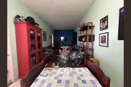 Casa à venda com 140m², 3 quartos e 2 vagasSala