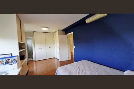 Apartamento à venda com 226m², 3 quartos e 4 vagasSuíte 3