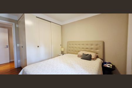 Apartamento à venda com 226m², 3 quartos e 4 vagasSuíte 1
