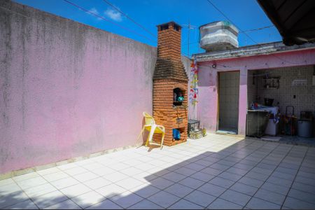 Casa à venda com 261m², 2 quartos e 2 vagas Casa à venda com 261m², 2 quartos e 2 vagasQuintal