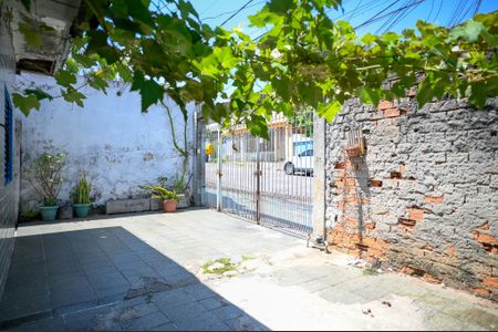 Casa à venda com 261m², 2 quartos e 2 vagas Casa à venda com 261m², 2 quartos e 2 vagasGaragem