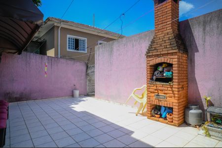 Casa à venda com 261m², 2 quartos e 2 vagas Casa à venda com 261m², 2 quartos e 2 vagasQuintal