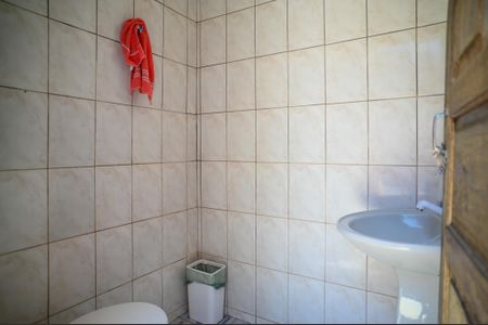 Casa à venda com 261m², 2 quartos e 2 vagas Casa à venda com 261m², 2 quartos e 2 vagasBanheiro de Serviço