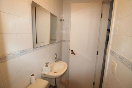 Apartamento à venda com 210m², 3 quartos e 3 vagasÁrea de Serviço - Banheiro